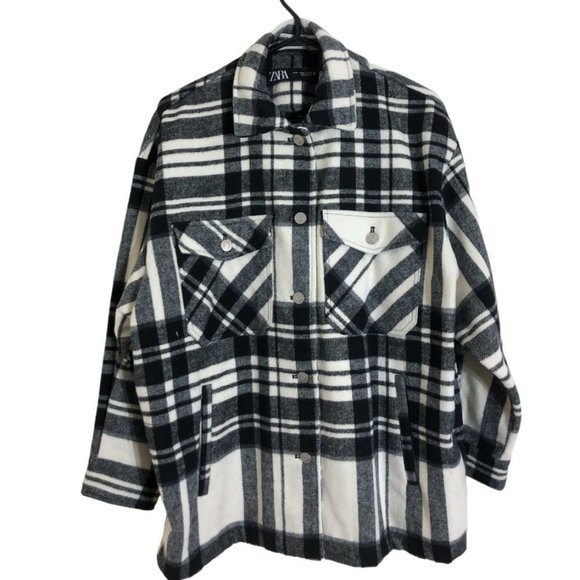 ZARA Black and White Plaid Oversized Shacket - Picture 6 of 13